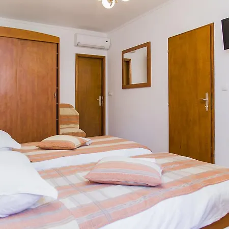 Ana&denis Guest house Ston